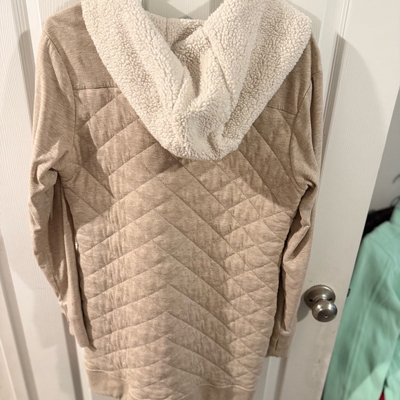 UGG Kayla Quilted Hoodie Oatmeal Heather Color - Picture 11 of 11